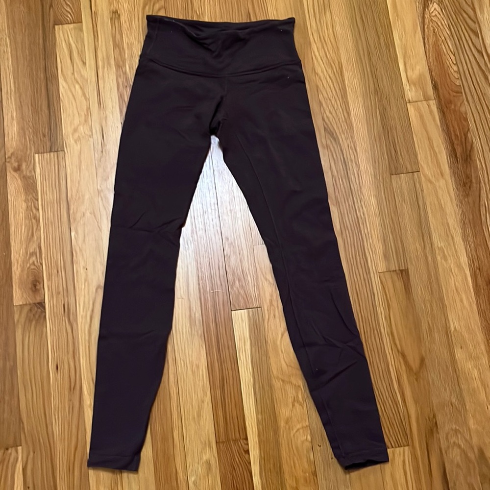 Burgundy Lululemon Wunder Unders SIZE4